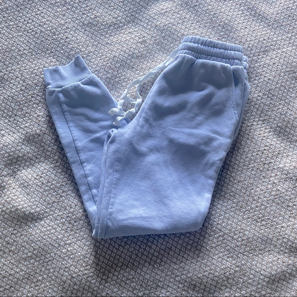 FITTED SWEATPANTS